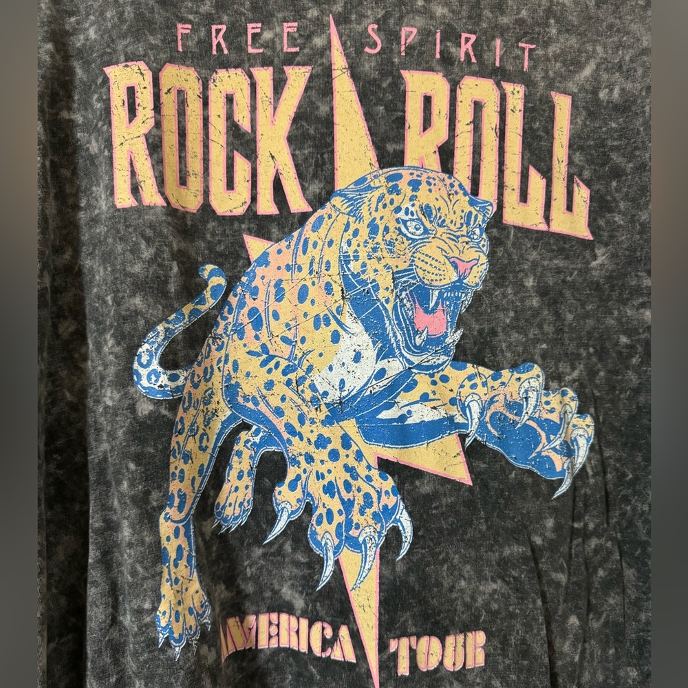 REVEL Graphic Tee - Picture 3 of 7